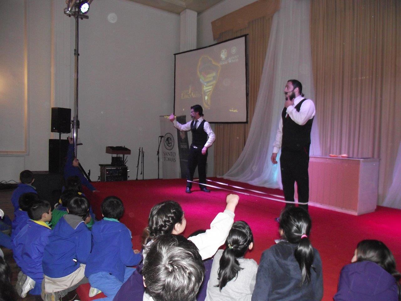 El Circo Teatro llegó a V Feria del Libro