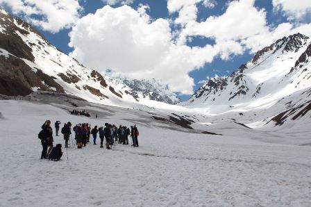 Trekking a “Glaciar San Francisco” realizan alumnos de la Facultad de Economía y Negocios