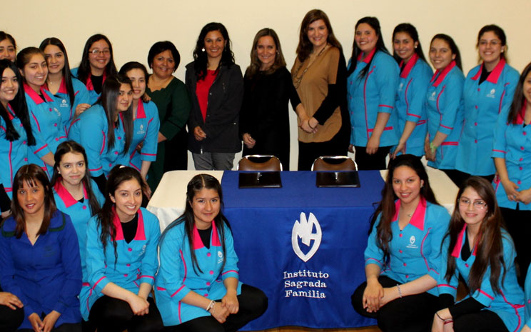 Santo Tomás Punta Arenas e Insafa firman convenio de continuidad de estudios