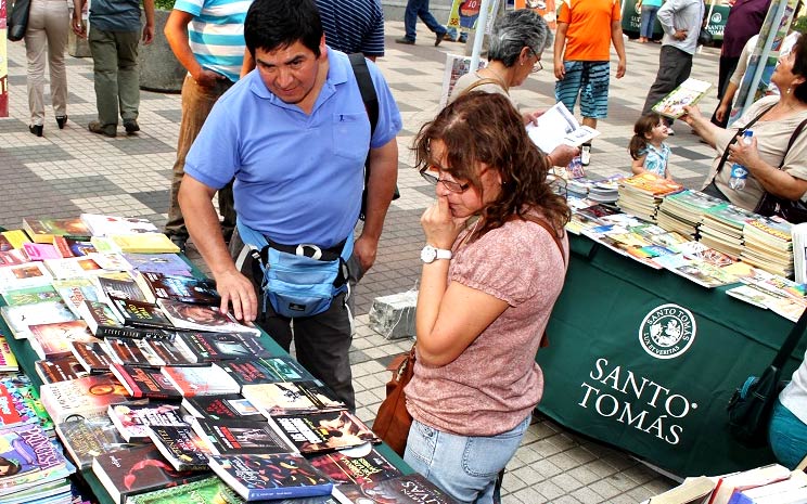 Baradit, Fuguet y Simonetti participarán en  la VI versión de la Feria del Libro Bío Bío Lee