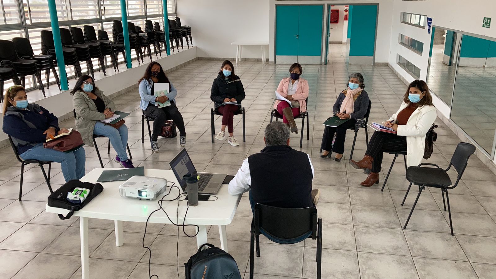 ¡Por primera vez en Coquimbo! Emprendedoras se capacitan a través de escuela empresarial