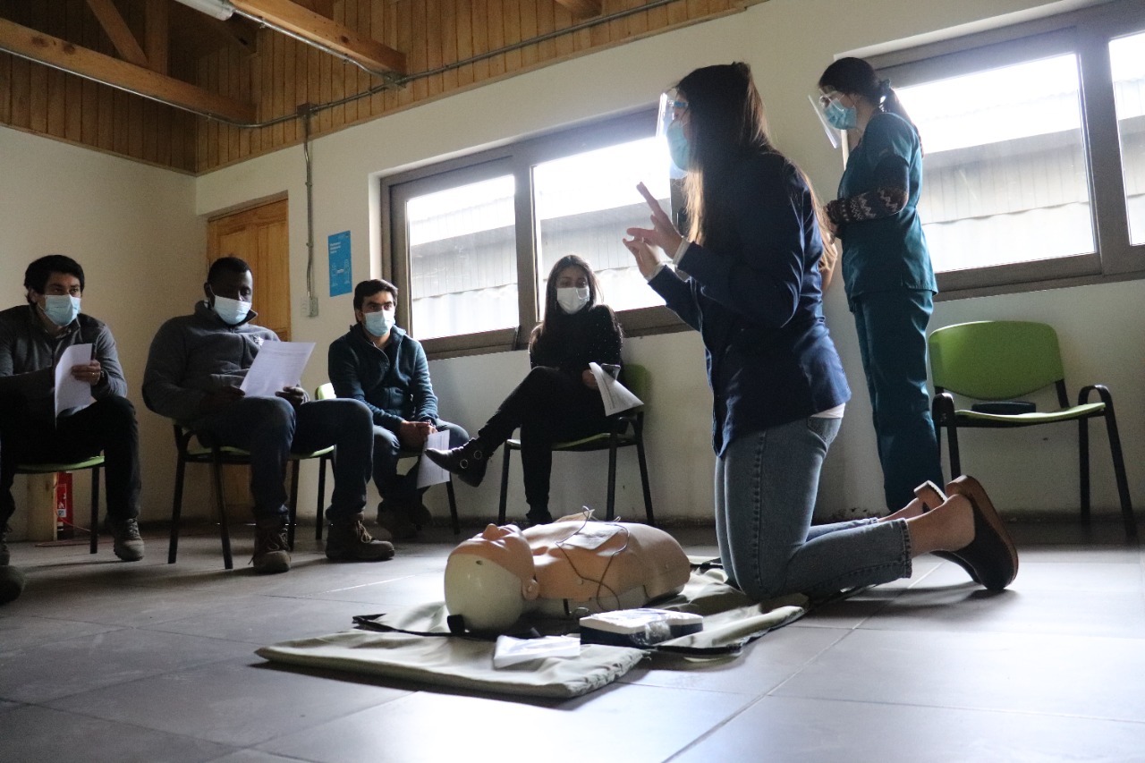 Taller de Primeros Auxilios en Laminadora Los Ángeles 🏥