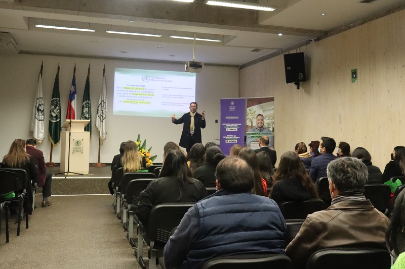 Educadores de la provincia del Limarí participan en charla sobre salud mental de los estudiantes