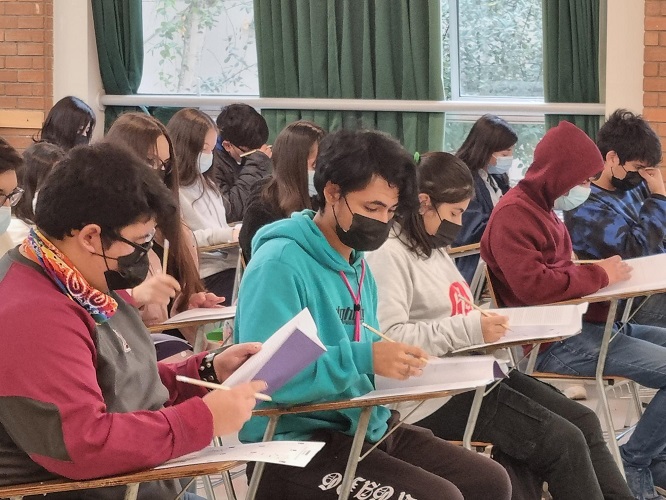 Con miras a la Educación Superior estudiantes acudieron al primer Ensayo PAES de Santo Tomás Talca