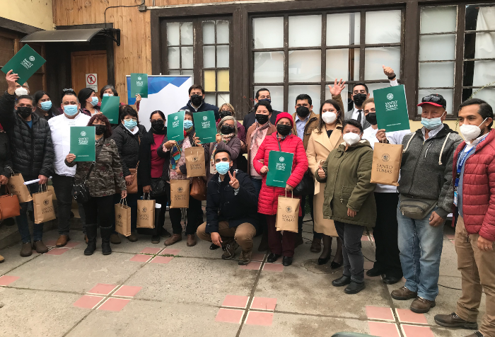 Sede Santiago Centro capacita a agricultores de Isla de Maipo