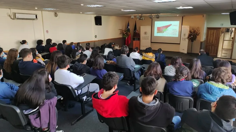 Con la charla magistral del Dr. Mario Pino sobre los avances científicos en Pilauco la Universidad Santo Tomás Osorno inauguró la XI Feria de la Ciencia y Tecnología