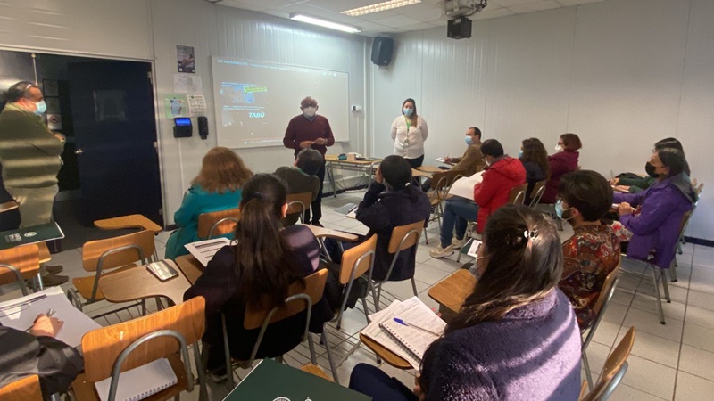 Docentes de Puente Alto dan el vamos al proyecto emblemático de sede