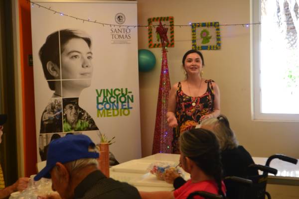 Estudiantes y académicos de Santo Tomás Copiapó realizaron cierre del proyecto con Adultos Mayores del ELEAM