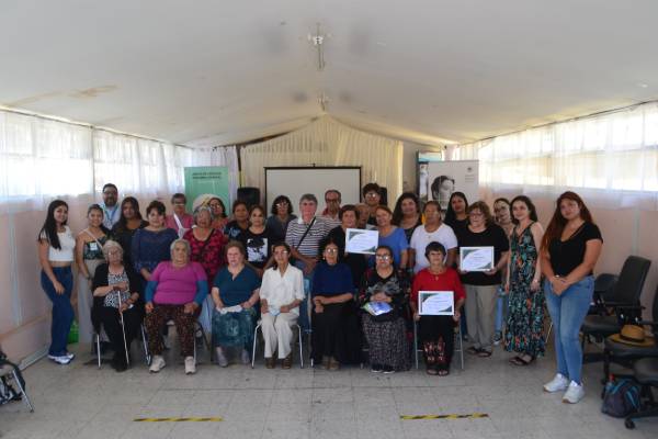 Estudiantes de Servicio Social de Santo Tomás Copiapó realizaron diagnóstico de problemáticas que afectan a 3 clubes de adultos mayores del sector Rosario