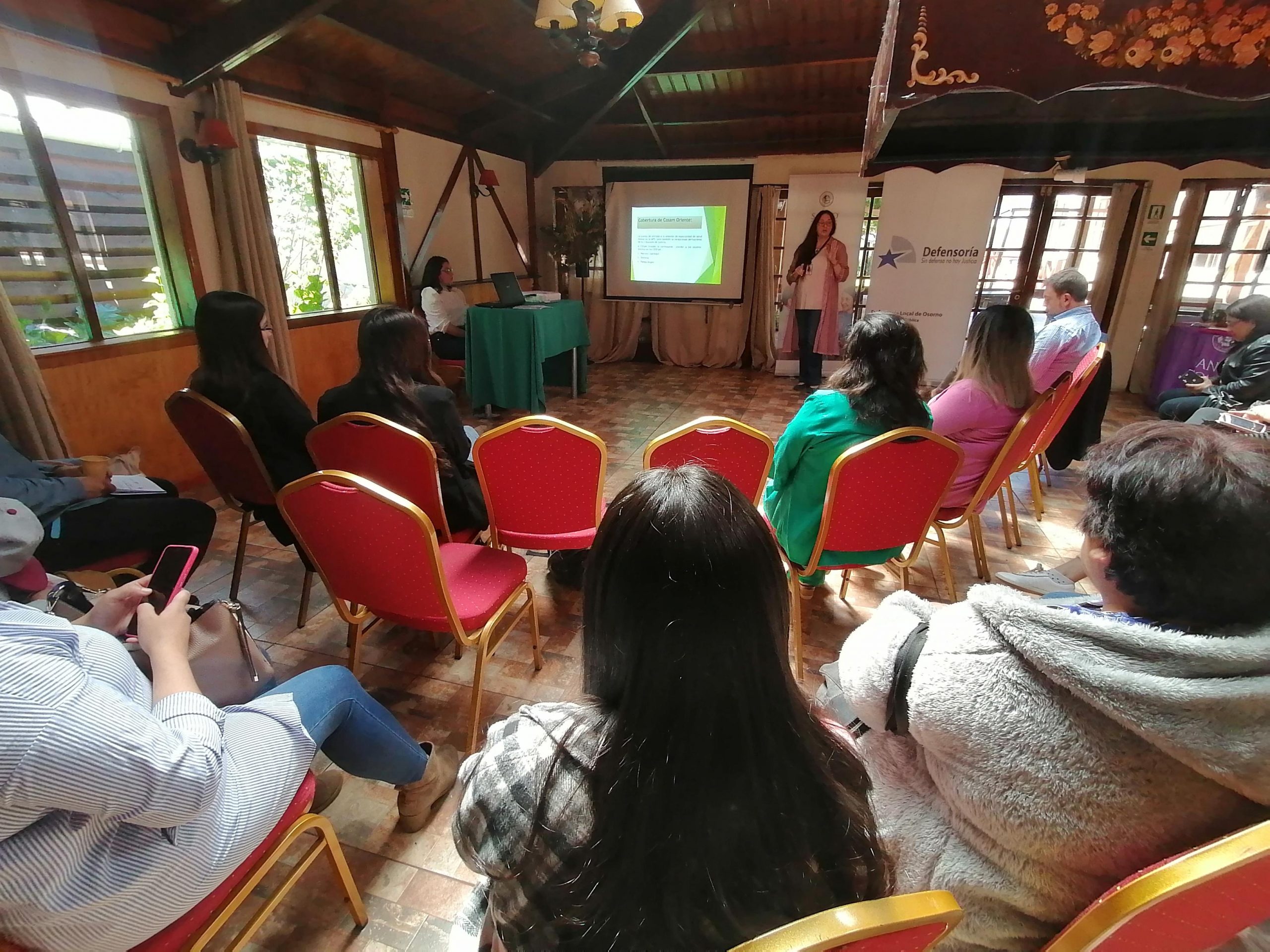 Estudiantes de Servicio Social realizaron taller de apoyo multidisciplinario a familias de usuarios con causas judiciales vigentes