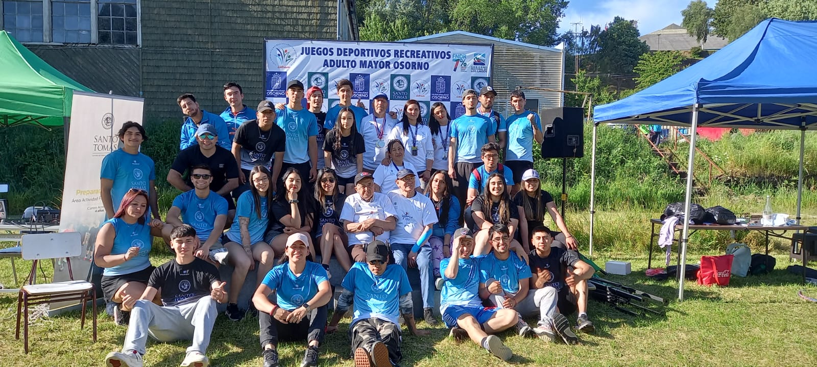 Carrera de preparador físico de Santo Tomás realizó actividades recreativas con más de 250 adultos mayores de Osorno