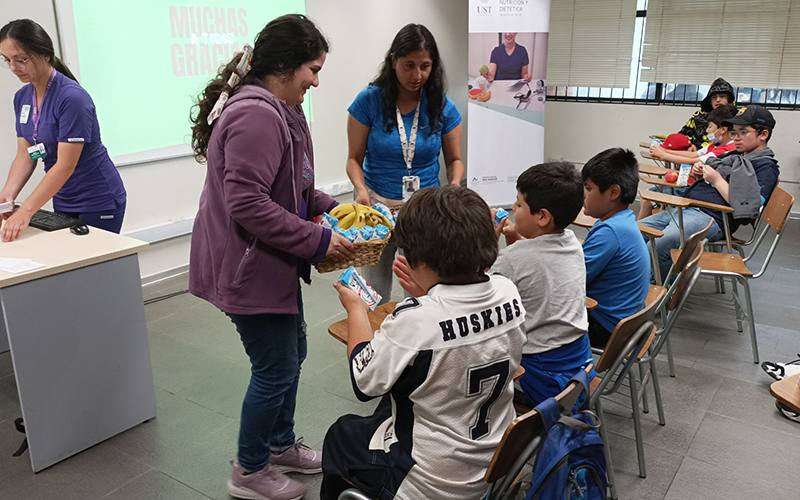 Nutrición y Dietética y Gastronomía se unen para aportar al proyecto de acompañamiento a las Escuelas de Fútbol Populares de Valparaíso