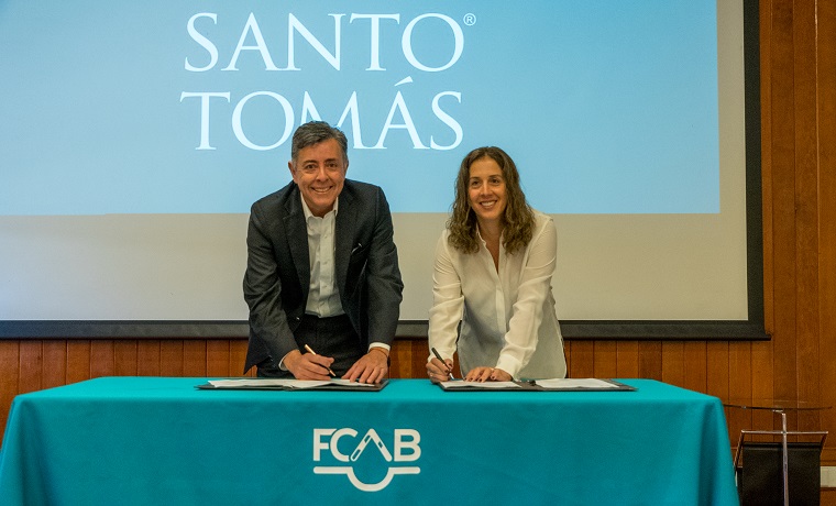 FCAB y Santo Tomás Antofagasta firmaron importante acuerdo de colaboración