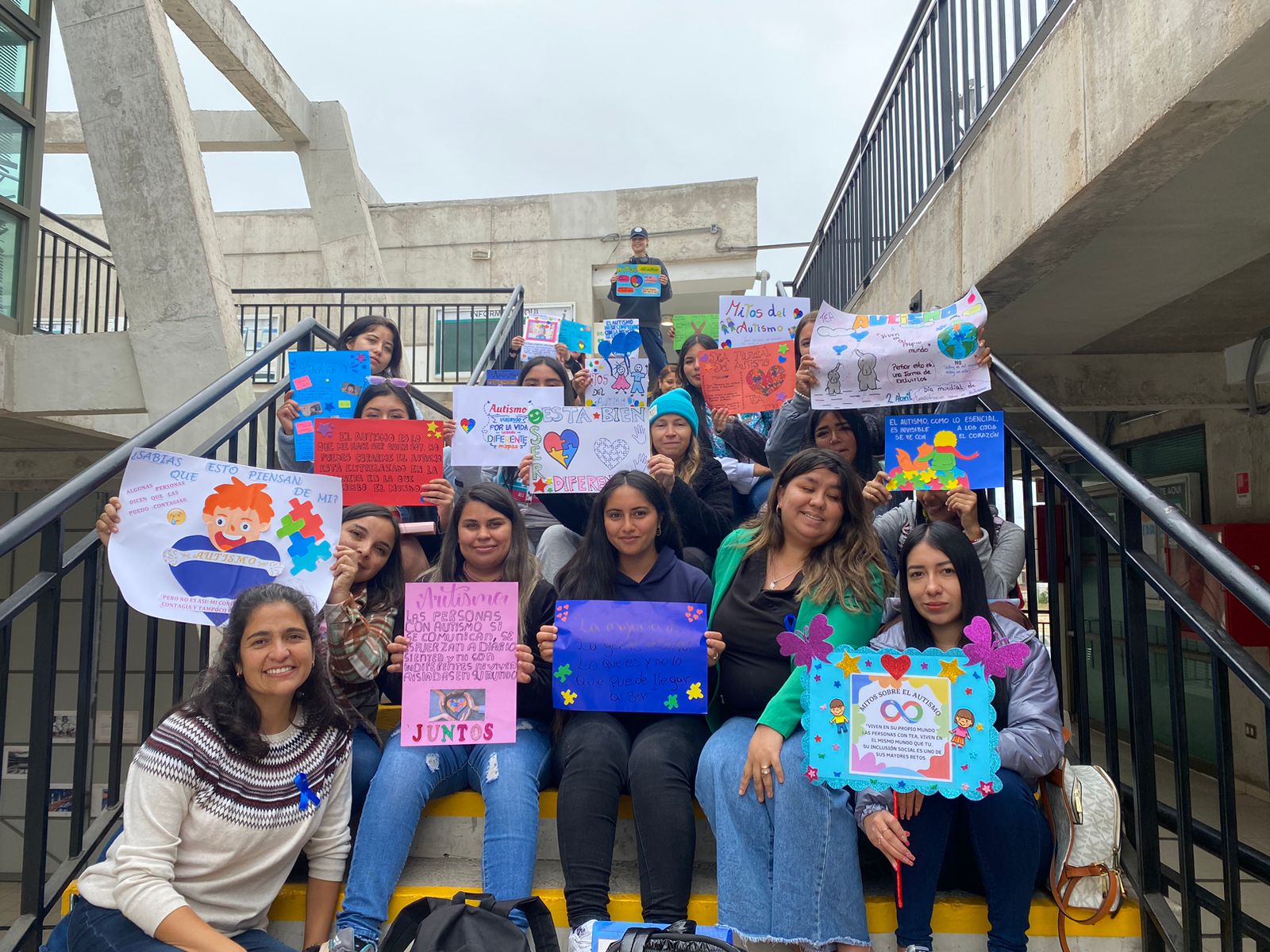 Comité de inclusión de Santo Tomás La Serena desarrolla actividades enmarcadas en el día mundial del autismo