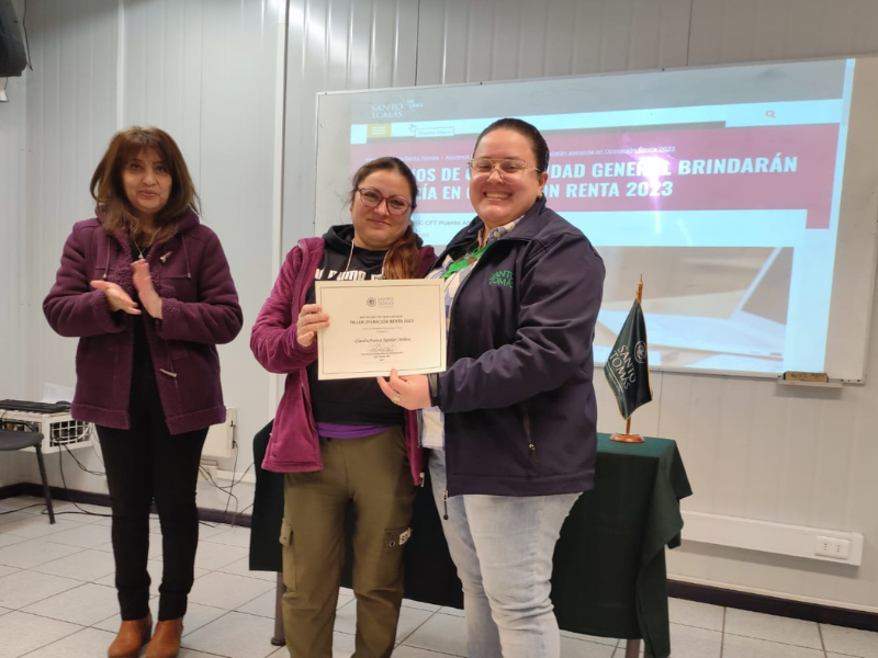 Área de Administración certificó a estudiantes por su asistencia en Operación Renta