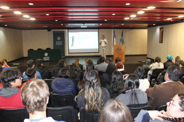 Seremi de Medio Ambiente de la Región de Los Ríos expuso en la "3ra Feria de Ciencia y Tecnología"