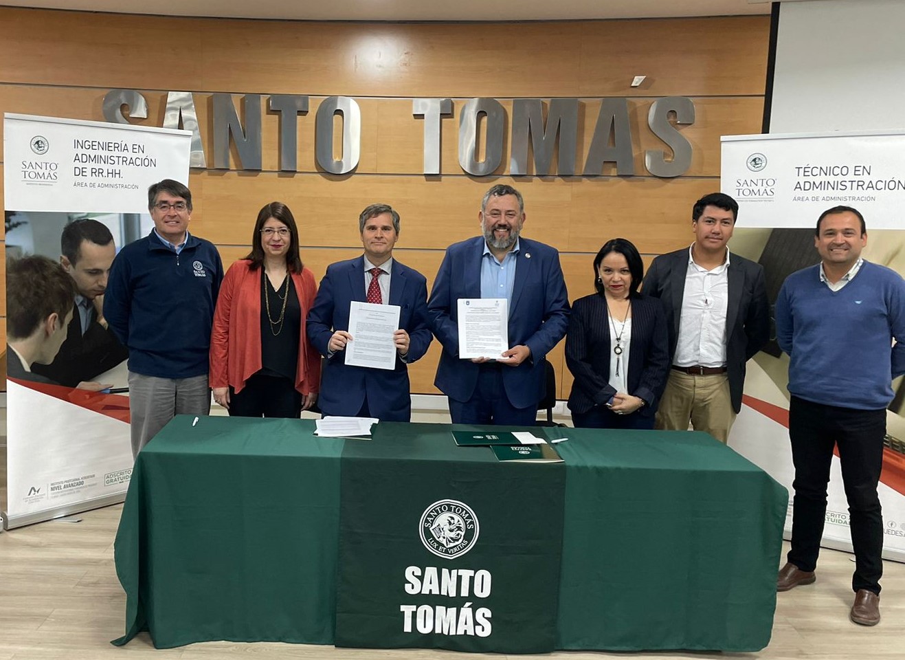 Área de Administración IP-CFT ST firma importante convenio de alternancia y colaboración con colegio de Las Compañías en La Serena