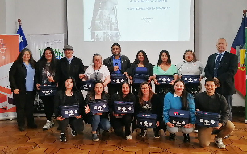 Santo Tomás Viña del Mar entrega resultados de diagnósticos de salud multidisciplinaria y salud mental a Escuelas de Fútbol Populares de Valparaíso