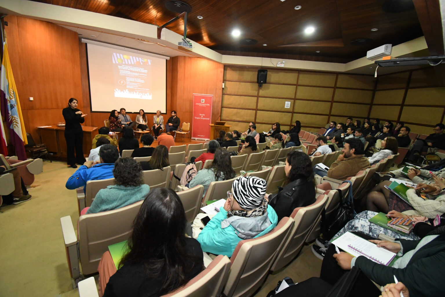 Carrera de Terapia Ocupacional de UST La Serena logra la primera presentación de sus trabajos en importante seminario realizado en Valdivia