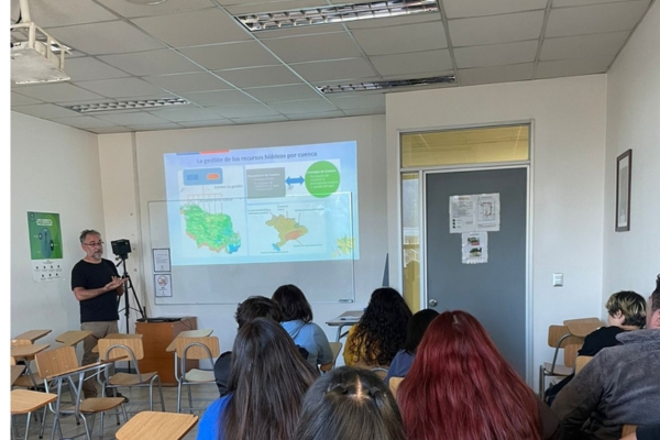 Curso de Vigilantes Ambientales de la UST se reúne con Seremi de Medio Ambiente