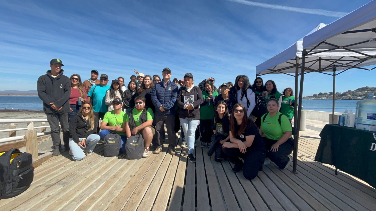 Con limpieza de la Playa grande de Tongoy Santo Tomás La Serena realiza su Mechoneo Solidario