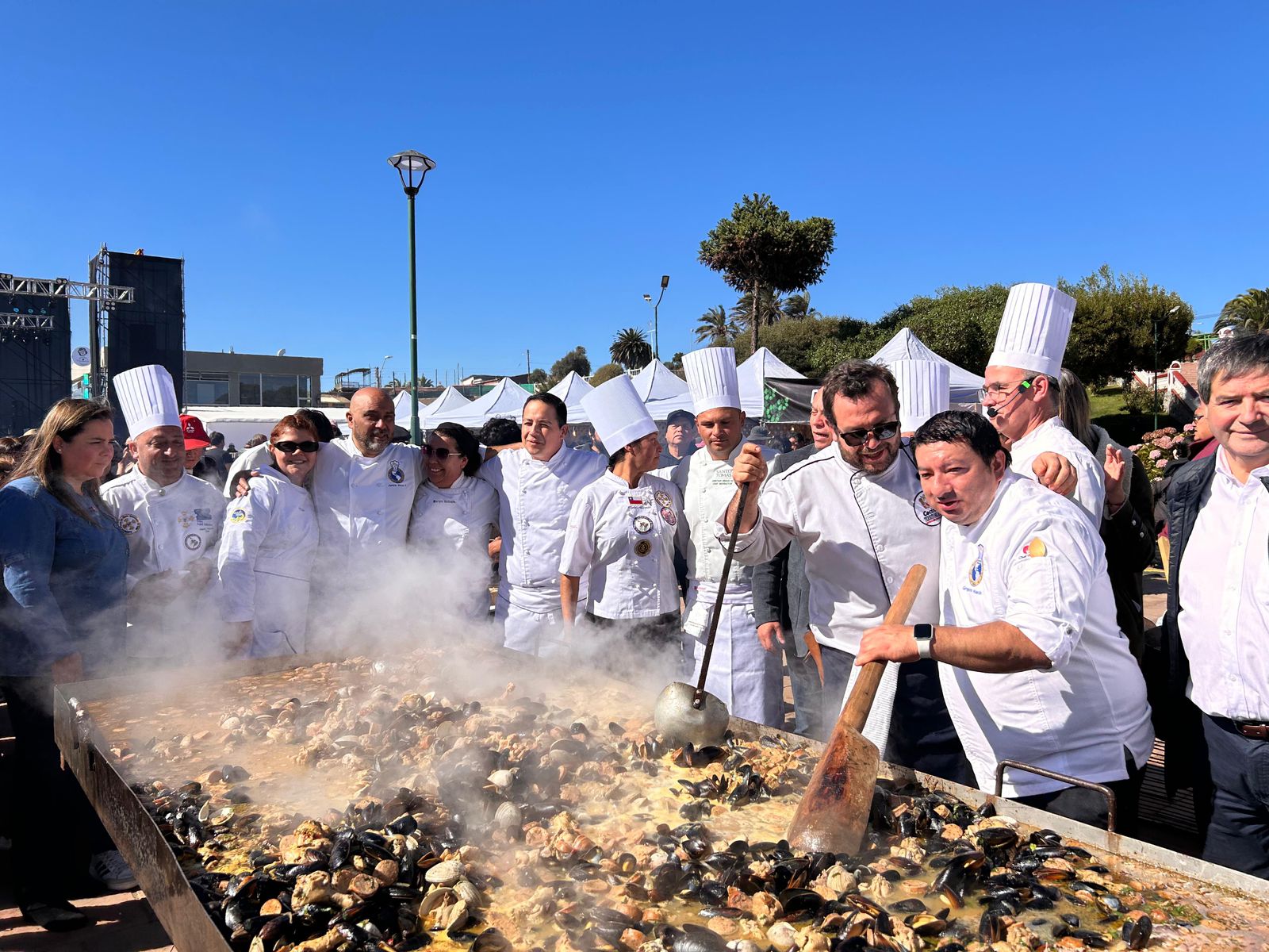 Docentes del área de Gastronomía de la Sede Santiago Centro, asisten a la Fiesta de la Cocina Chilena en Pichilemu, VI Región