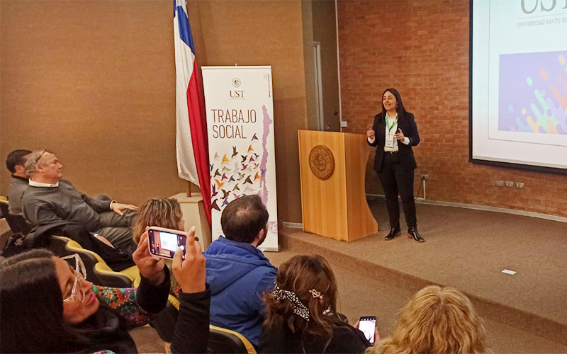 Carrera de Trabajo Social capacita en sexualidad, afectividad y género a comunidad educativa de escuela J.J. Latorre de Valparaíso