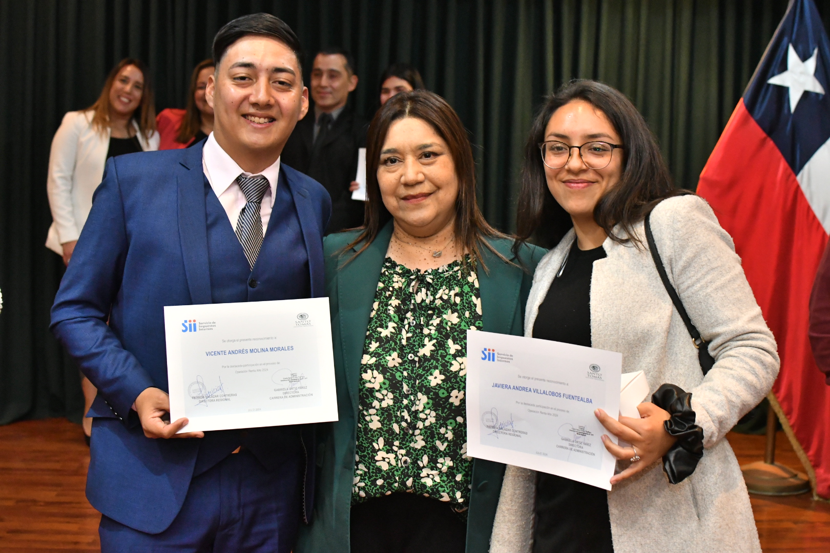 Estudiantes de la carrera de Contador Auditor de Santo T ...