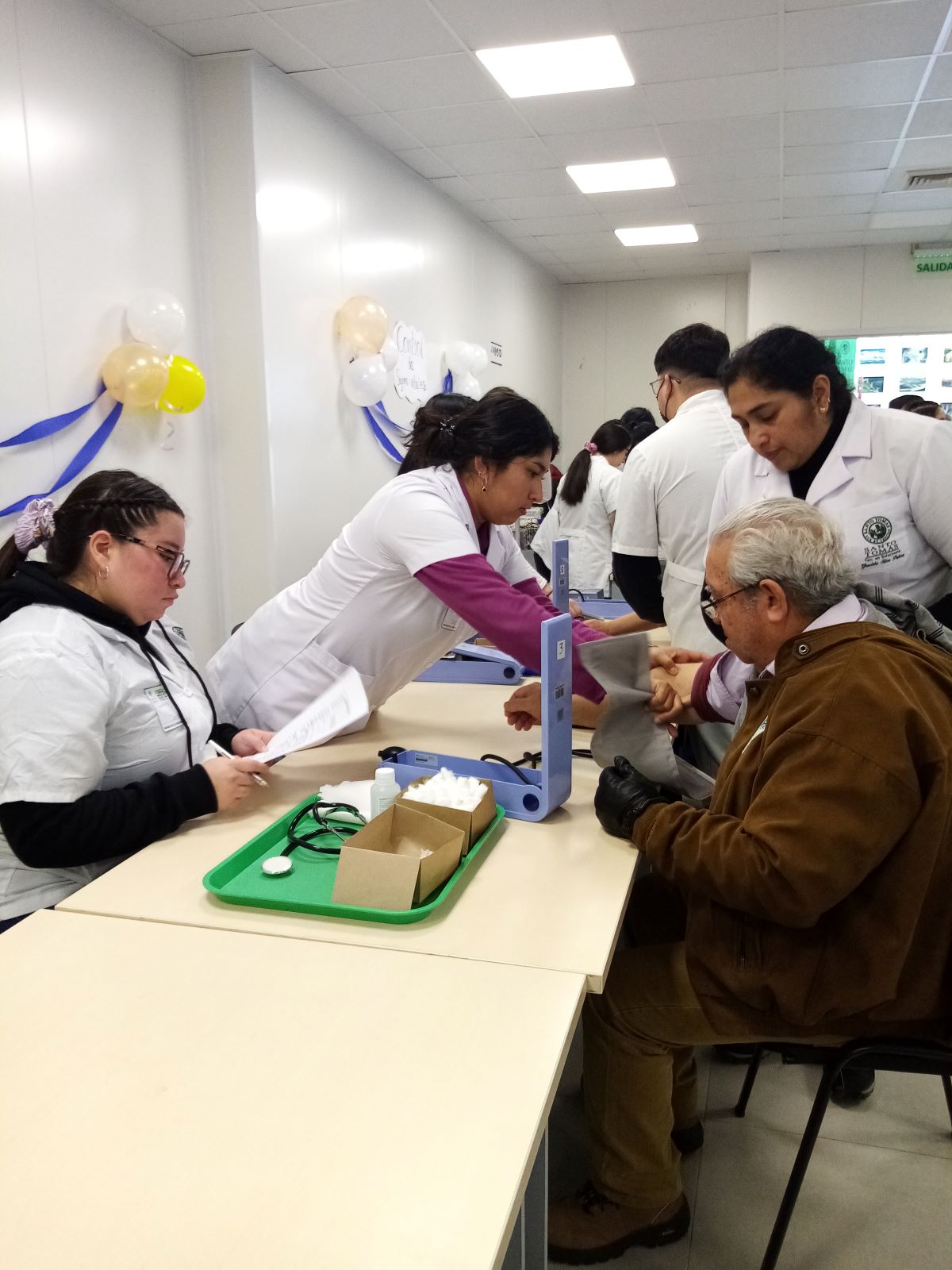 Adultos mayores recibieron atención integral a través del proyecto "Sembrando Vida" del IP y CFT Santo Tomás Talca