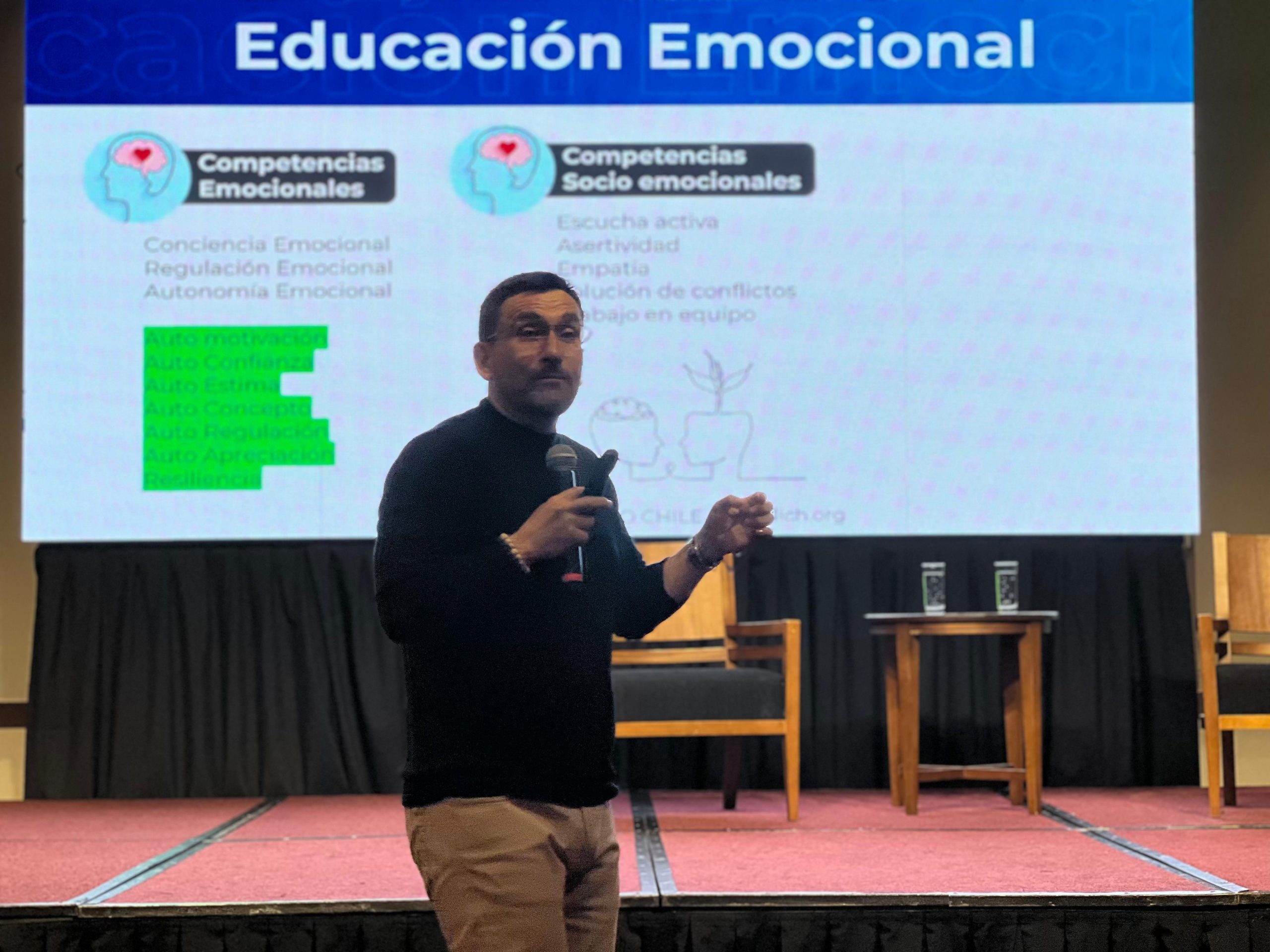 Seminario de Santo Tomás presentó estrategias de educación emocional para trabajar con estudiantes