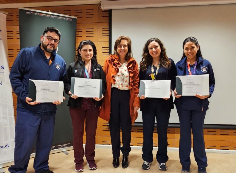 Profesionales del Hospital Regional de Talca se capacitaron en “Habilidades para la Gestión de Personas en Salud” gracias a convenio con Santo Tomás Talca