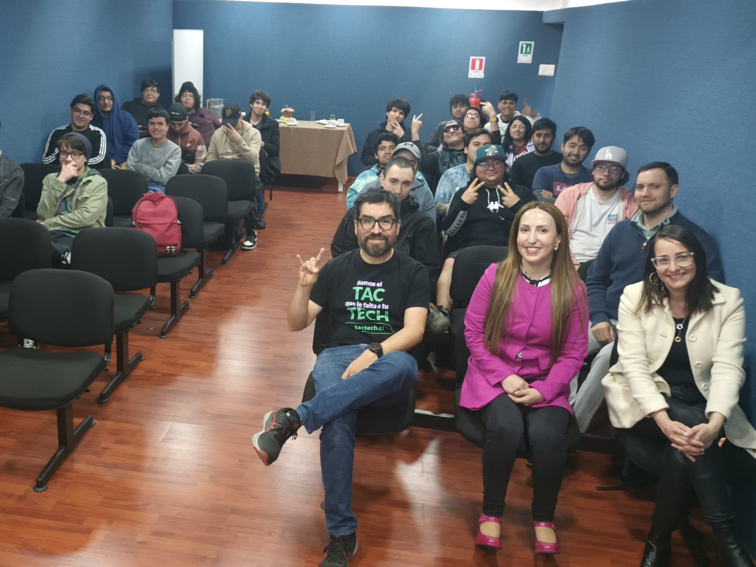 Estudiantes de Informática analizaron los retos del mercado laboral tech