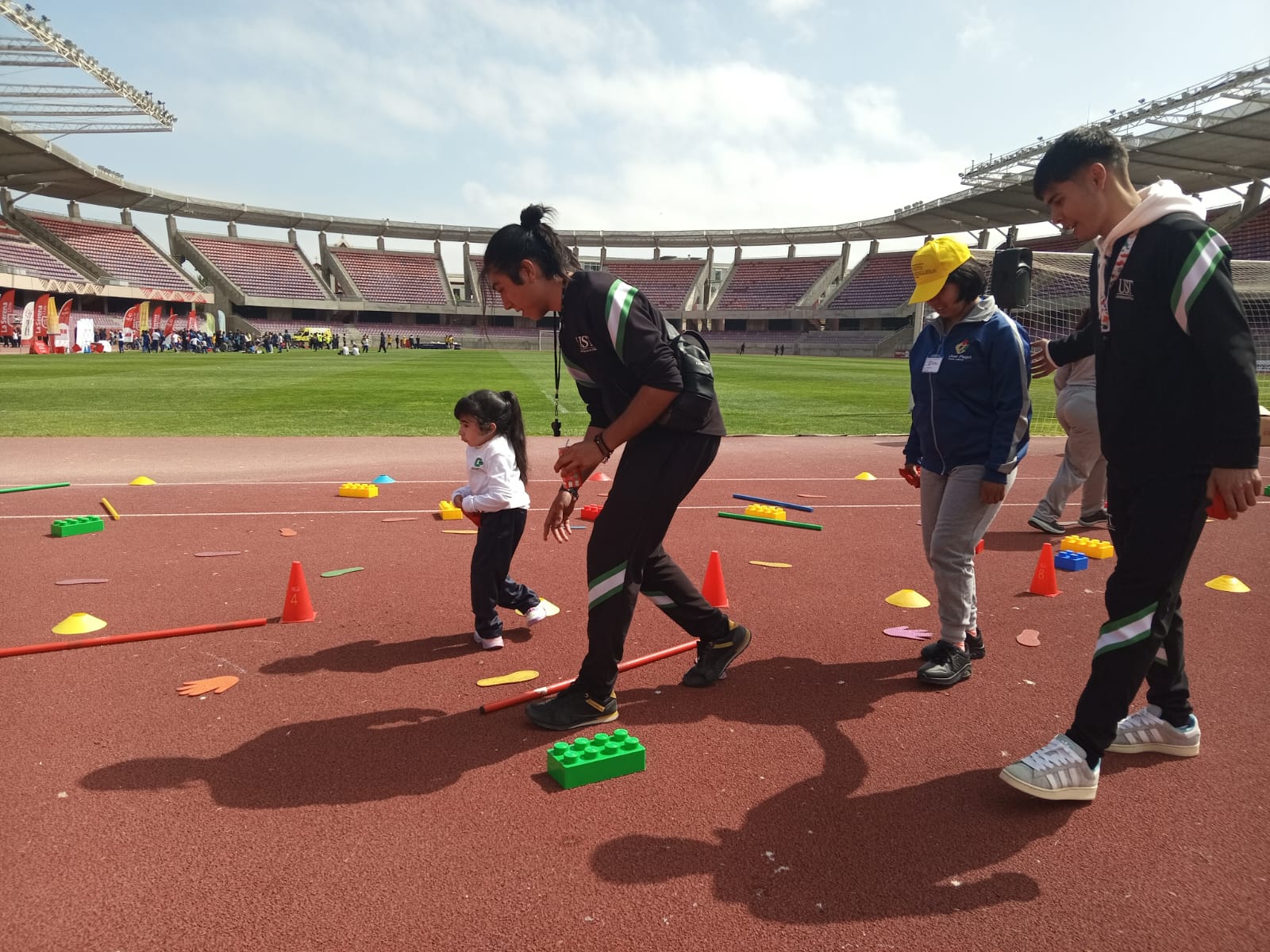 Estudiantes tomasinos guiaron jornada deportiva inclusiva que contó con 16 colegios de la Región de Coquimbo