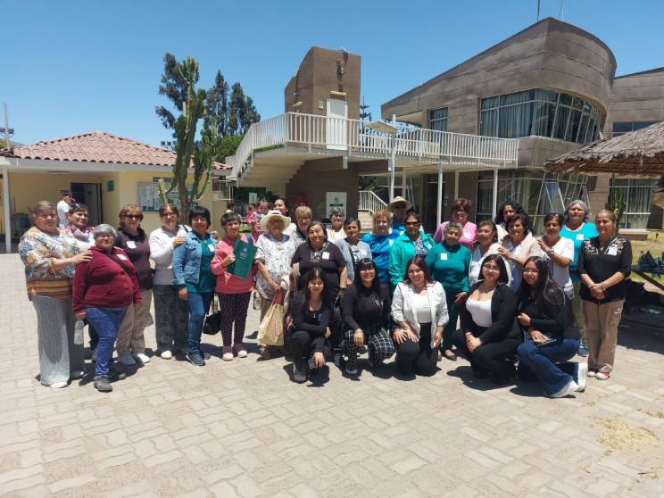 Personas Mayores del Cesfam de Rosario participaron en actividades en Santo Tomás Copiapó