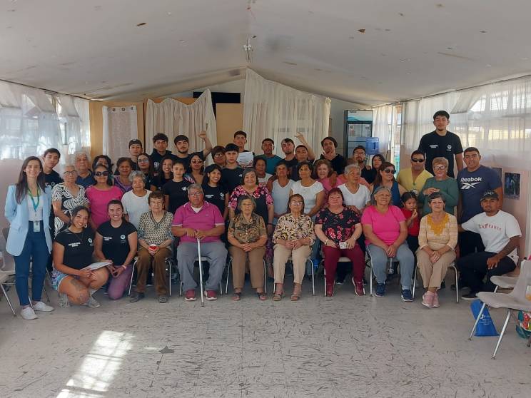 Estudiantes de Preparador Físico de Santo Tomás Copiapó realizaron actividad con personas mayores del Cesfam Rosario