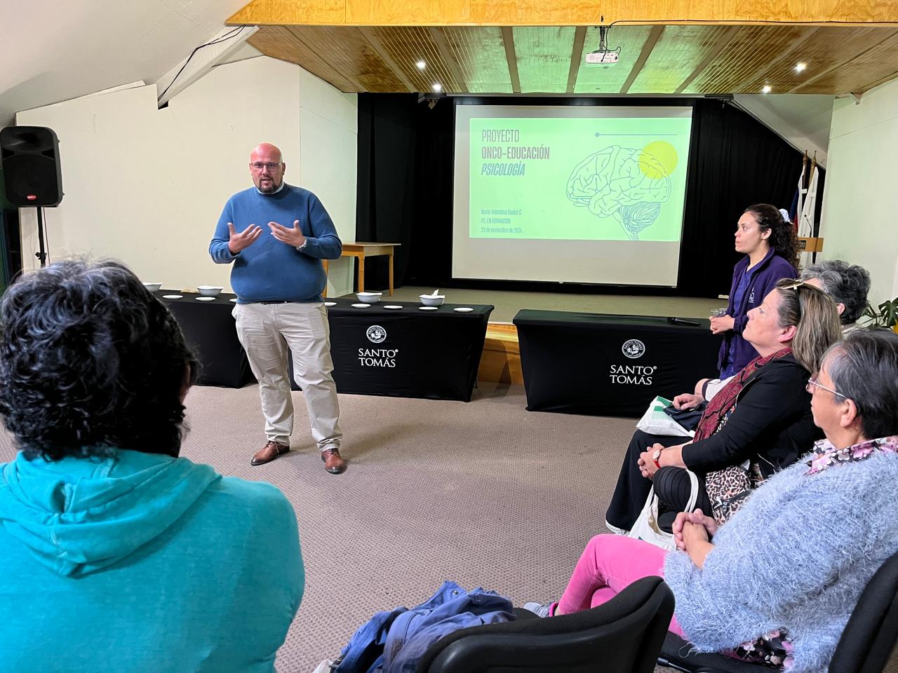 Experto español visitó Santo Tomás Puerto Montt