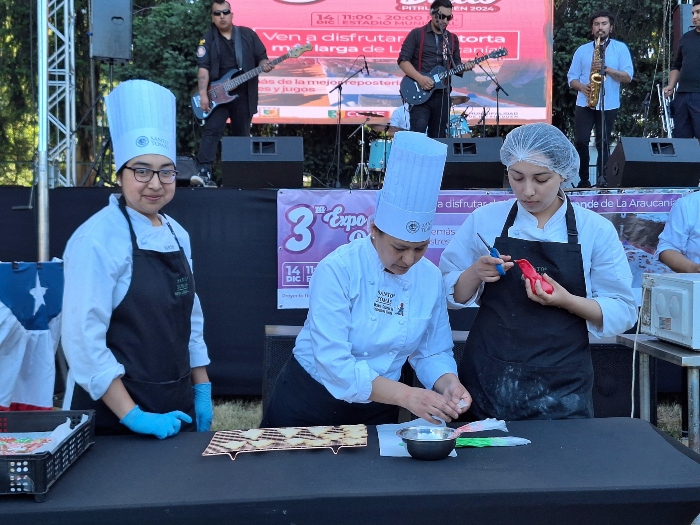 Con clase magistral: Estudiantes de Gastronomía de Santo Tomás Temuco destacaron en Aniversario de comuna de Pitrufquén