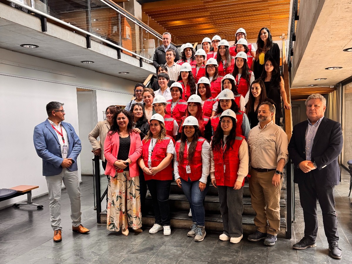 Santo Tomás ejecutará programa de capacitación que beneficiará a 21 mujeres del Choapa para trabajo en MLP