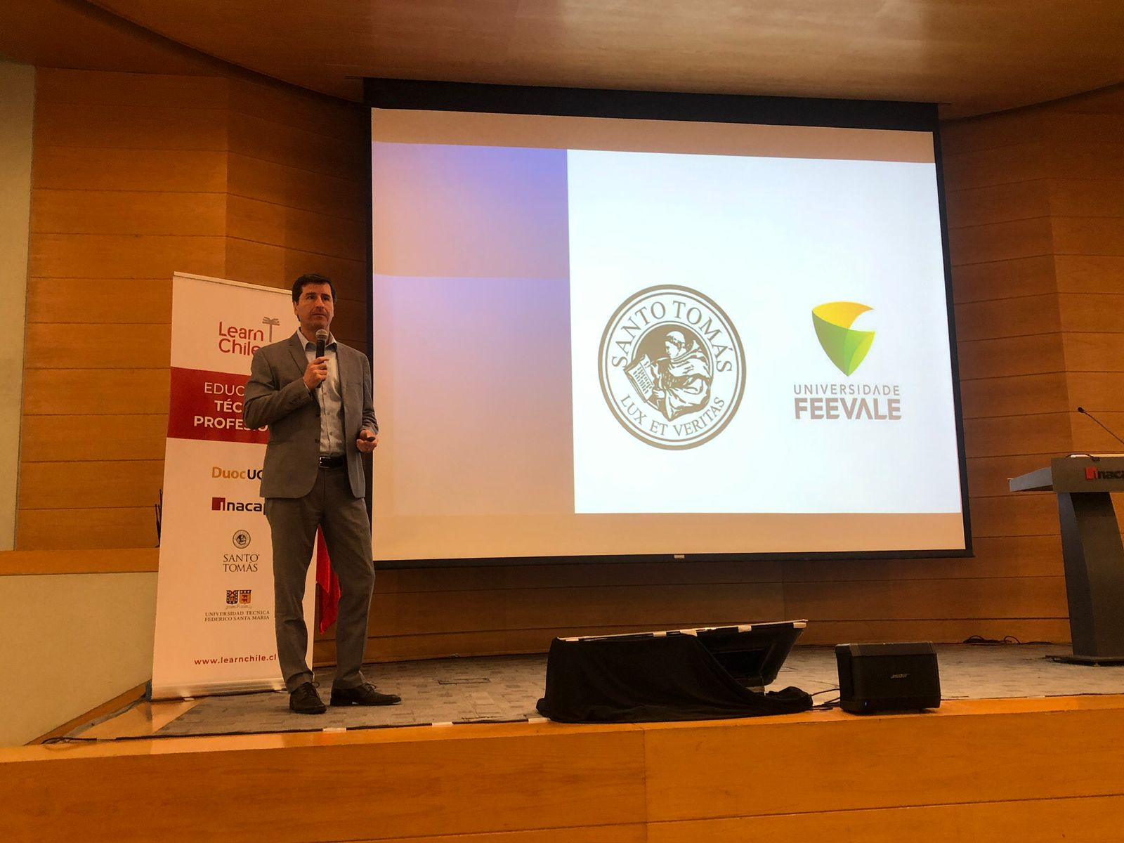 Internacionalización TP: Santo Tomás presenta exitosa alianza con la U. Feevale en Seminario Learn Chile