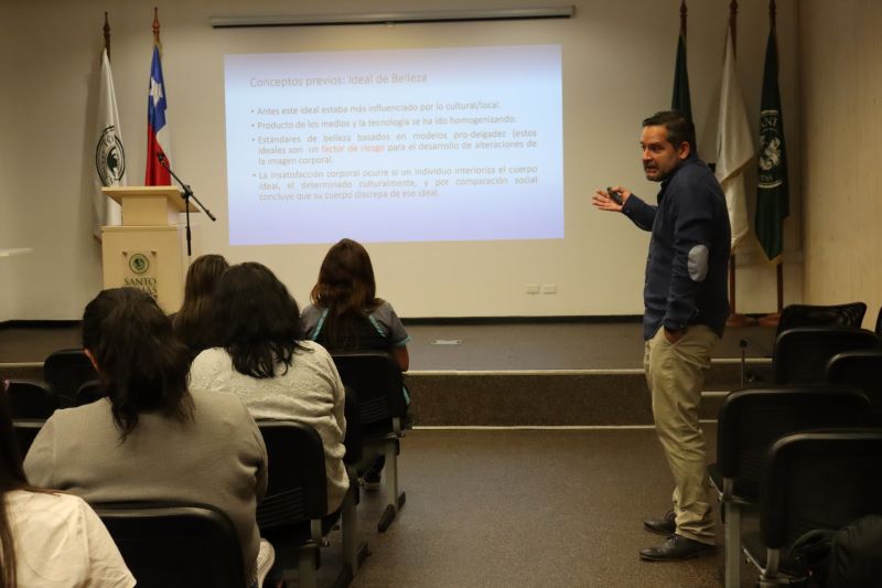 Estudiantes de Servicio Social profundizan en trastornos ...