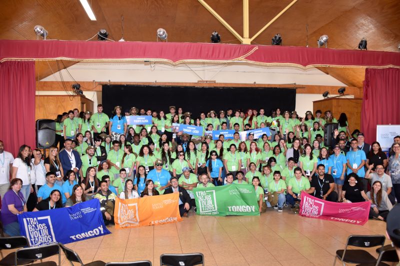 Más de 160 estudiantes de Santo Tomás arriban a Tongoy y Guanaqueros para realizar Trabajos Voluntario de Verano