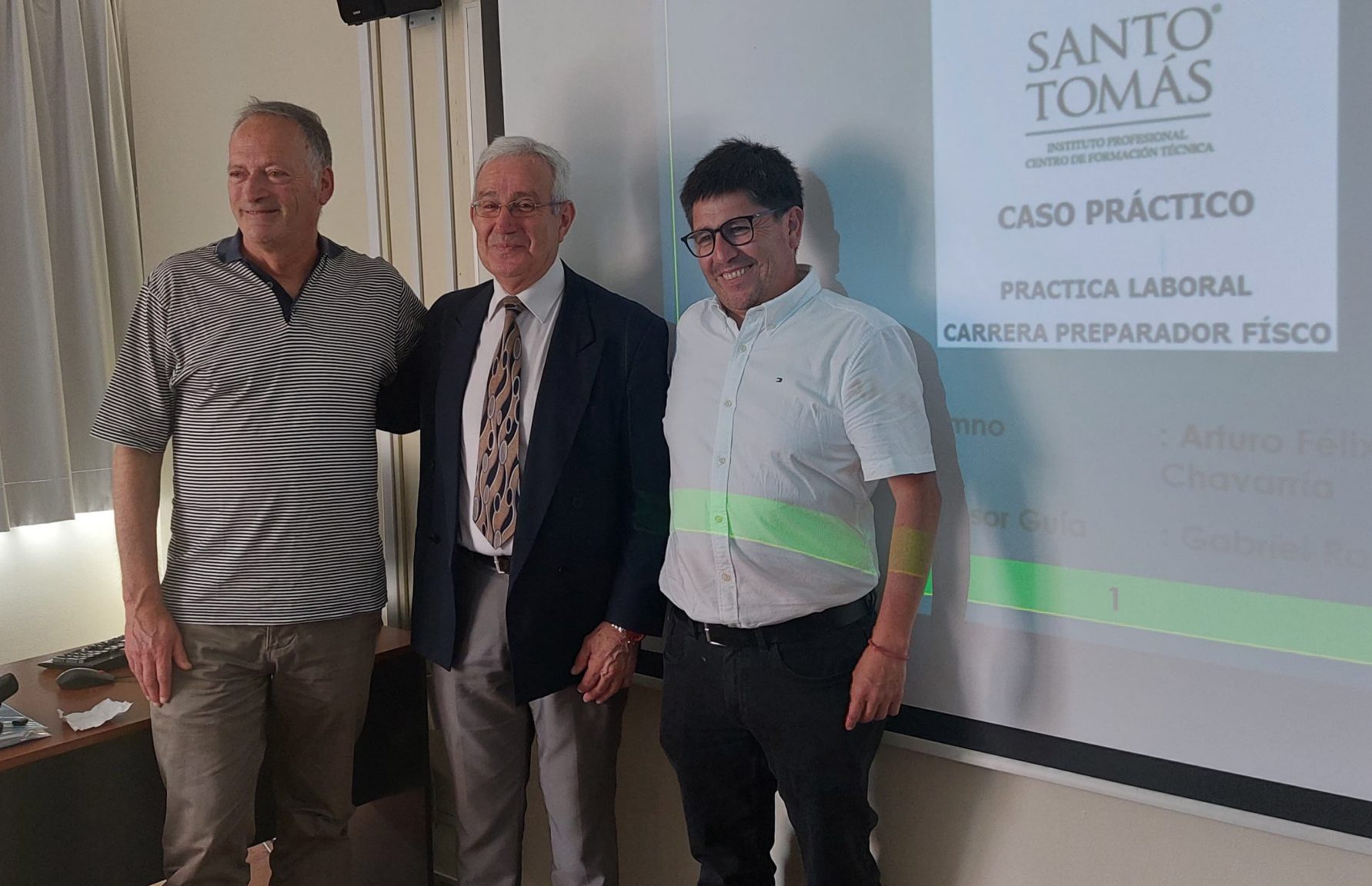 Estudiante de Santo Tomás Concepción egresó de Preparador Físico a sus 72 años