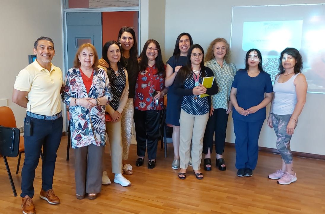 Colaboradores de Santo Tomás Concepción participaron el taller que promueve el bienestar mental